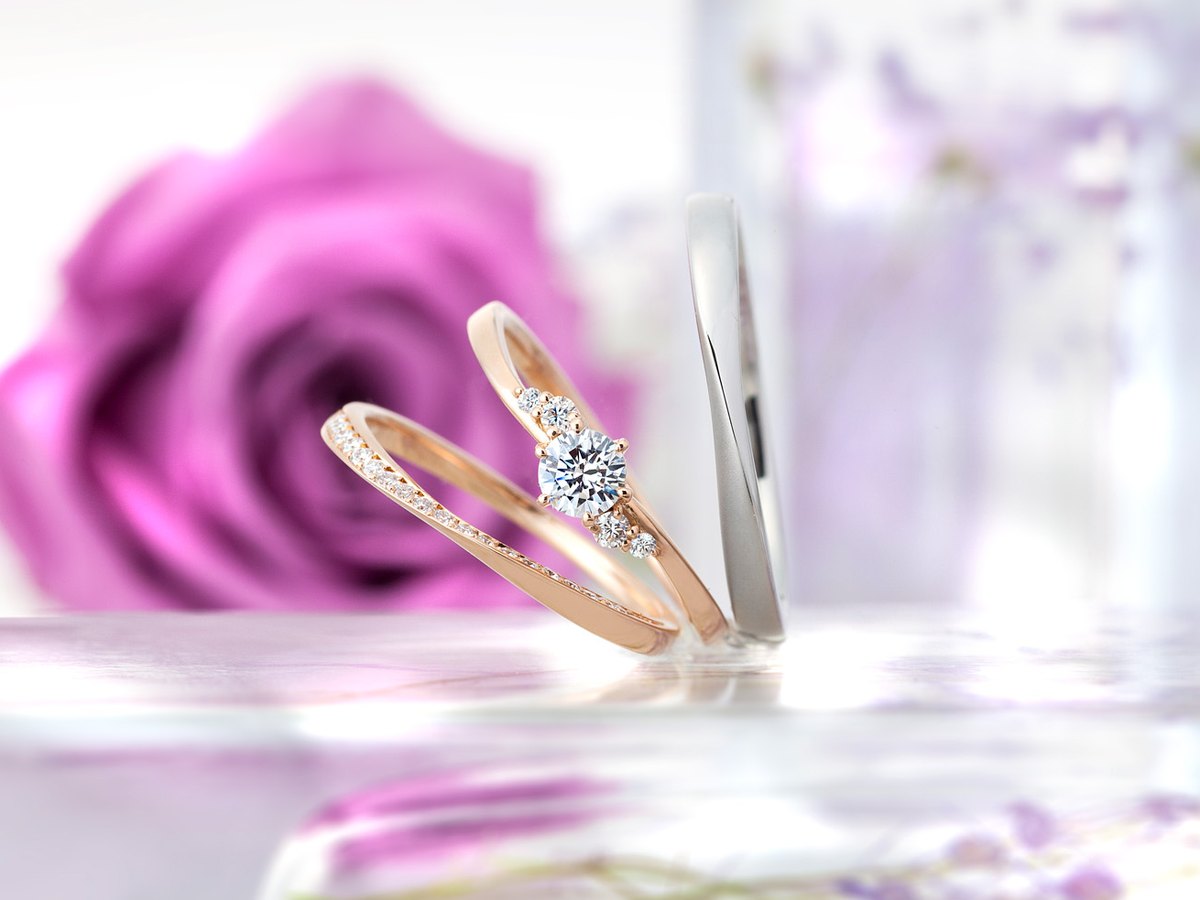 Lovage（ロベージ）の結婚指輪・婚約指輪｜エメルワール